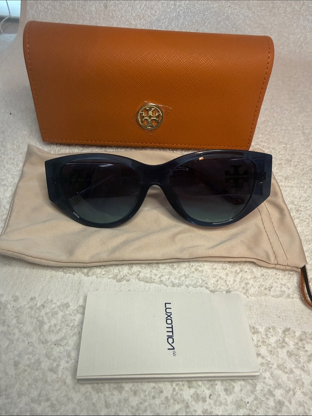 Authentic Tory Burch 9064U 18594S Blue Plastic Oval Womens Sunglasses Blue Lens